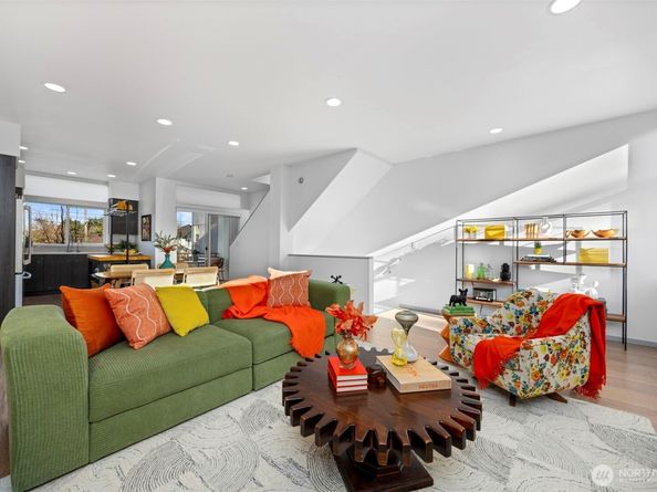 5026 35th Avenue S, Seattle WA 98118