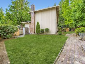 17012 SE 40th Court, Bellevue WA 98008