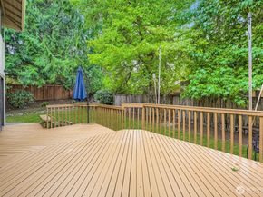 17012 SE 40th Court, Bellevue WA 98008