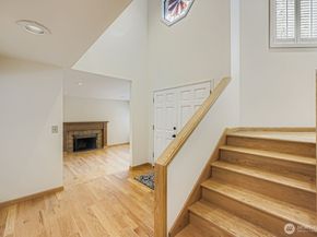 17012 SE 40th Court, Bellevue WA 98008