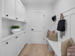 208 35th Avenue E, Seattle WA 98112