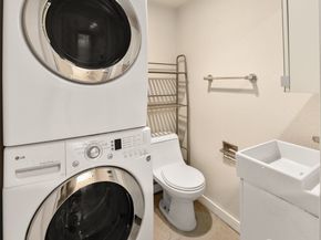 7117 12th Avenue NE, Seattle WA 98115