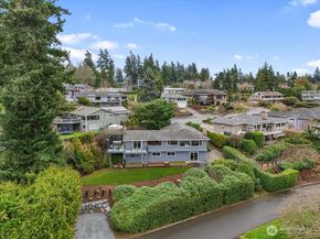 1128 Sea Vista Place, Edmonds WA 98020