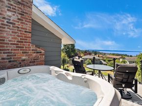 1128 Sea Vista Place, Edmonds WA 98020
