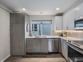 6249 8th Avenue NW, Seattle WA 98107