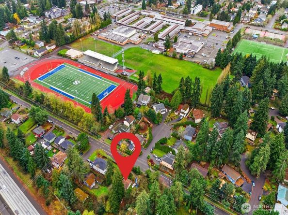 18916 5th Avenue NE, Shoreline WA 98155