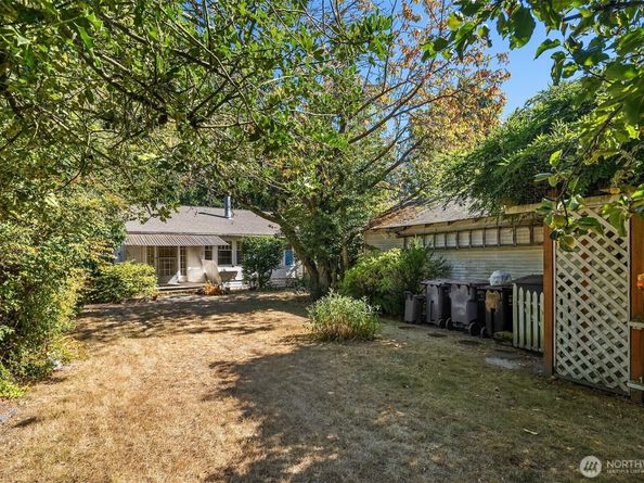 5202 35th Avenue SW, Seattle WA 98126