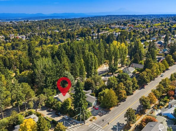 5202 35th Avenue SW, Seattle WA 98126
