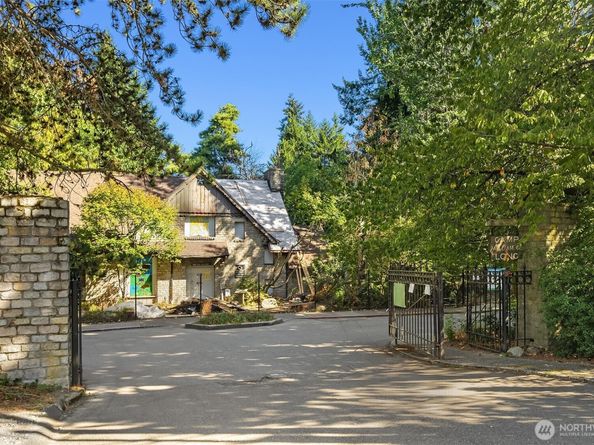5202 35th Avenue SW, Seattle WA 98126