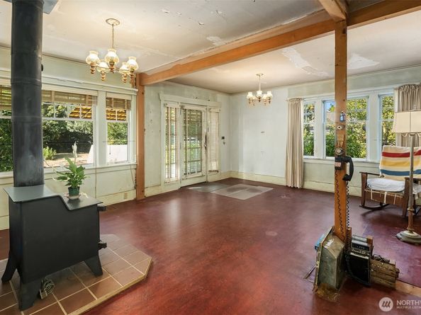 5202 35th Avenue SW, Seattle WA 98126