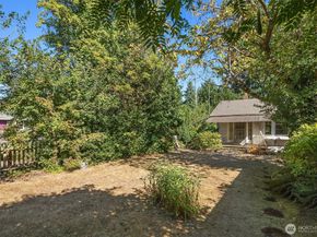 5202 35th Avenue SW, Seattle WA 98126