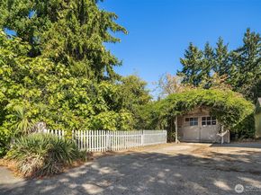 5202 35th Avenue SW, Seattle WA 98126