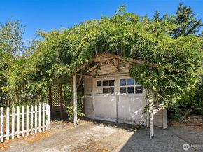 5202 35th Avenue SW, Seattle WA 98126