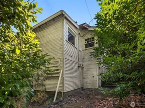 5202 35th Avenue SW, Seattle WA 98126