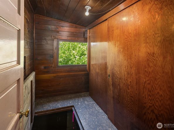 5202 35th Avenue SW, Seattle WA 98126
