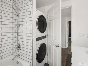 3834 175th Avenue NE 209, Redmond WA 98052