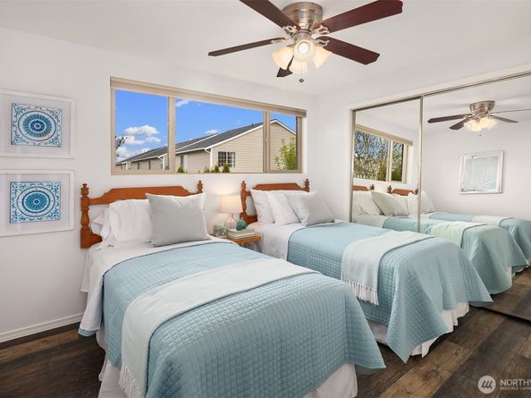 3834 175th Avenue NE 209, Redmond WA 98052