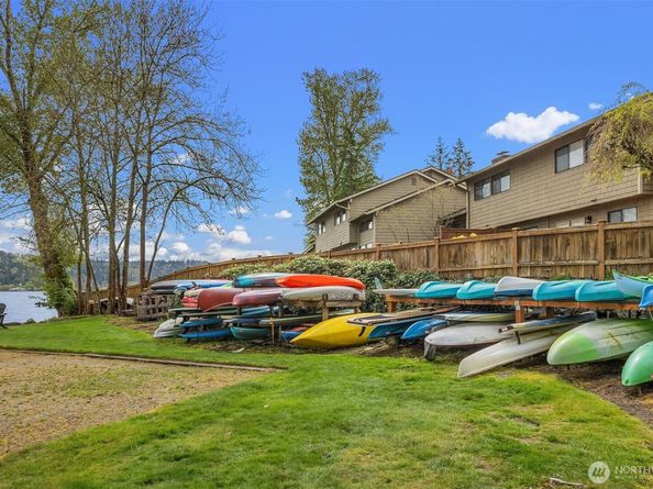 3834 175th Avenue NE 209, Redmond WA 98052