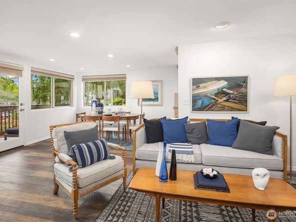 3834 175th Avenue NE 209, Redmond WA 98052