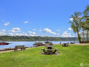 3834 175th Avenue NE 209, Redmond WA 98052