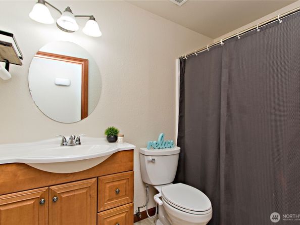 4237 S 326th Place, Federal Way WA 98001