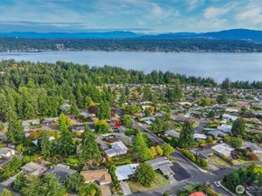 17127 NE 8th Place, Bellevue WA 98008