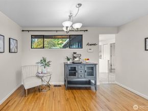 17127 NE 8th Place, Bellevue WA 98008
