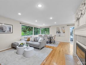 17127 NE 8th Place, Bellevue WA 98008