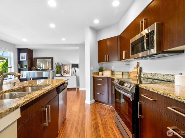 5615 24th Avenue NW 24, Seattle WA 98107