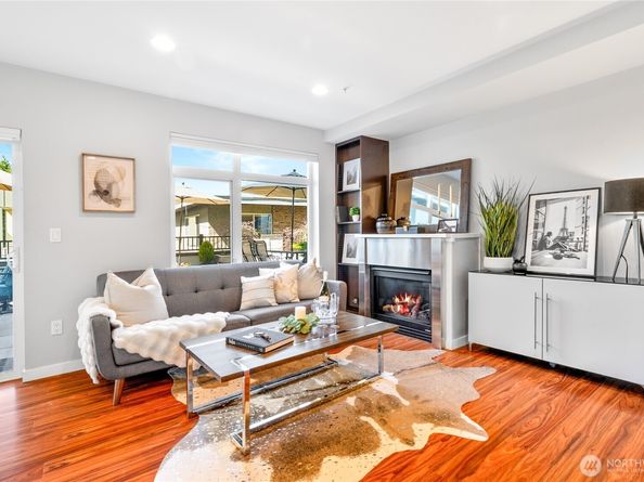 5615 24th Avenue NW 24, Seattle WA 98107