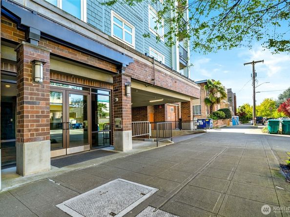 5615 24th Avenue NW 24, Seattle WA 98107