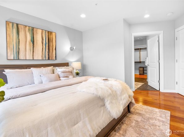 5615 24th Avenue NW 24, Seattle WA 98107