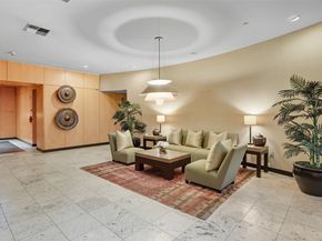 2716 Elliott Avenue 404, Seattle WA 98121
