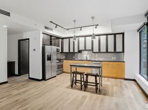 2716 Elliott Avenue 404, Seattle WA 98121
