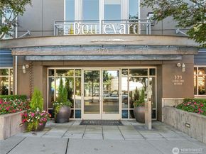 375 Kirkland Avenue 203, Kirkland WA 98033