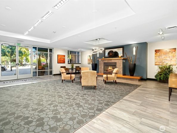 375 Kirkland Avenue 203, Kirkland WA 98033