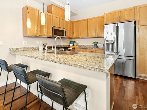 375 Kirkland Avenue 203, Kirkland WA 98033
