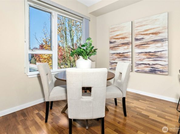 375 Kirkland Avenue 203, Kirkland WA 98033