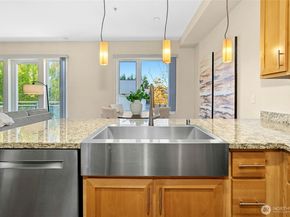 375 Kirkland Avenue 203, Kirkland WA 98033