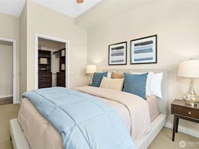 375 Kirkland Avenue 203, Kirkland WA 98033