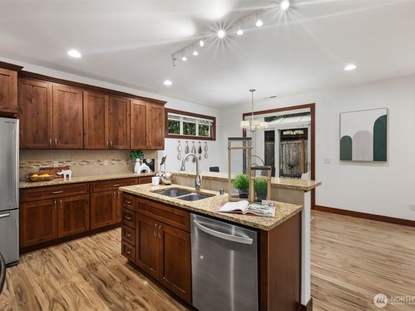 19624 2nd Drive SE, Bothell WA 98012