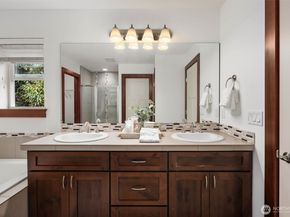 19624 2nd Drive SE, Bothell WA 98012