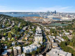 3112 SW Avalon Way 302, Seattle WA 98126