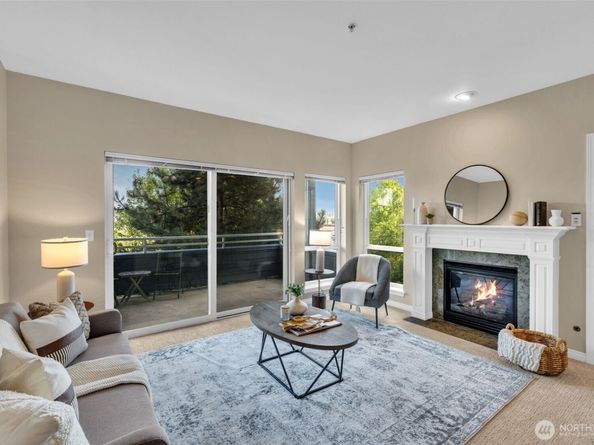 3112 SW Avalon Way 302, Seattle WA 98126