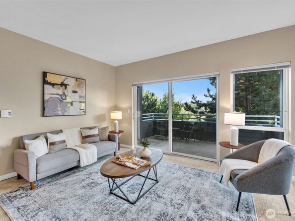 3112 SW Avalon Way 302, Seattle WA 98126