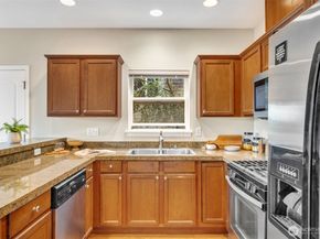 3112 SW Avalon Way 302, Seattle WA 98126