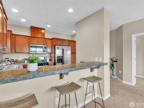 3112 SW Avalon Way 302, Seattle WA 98126