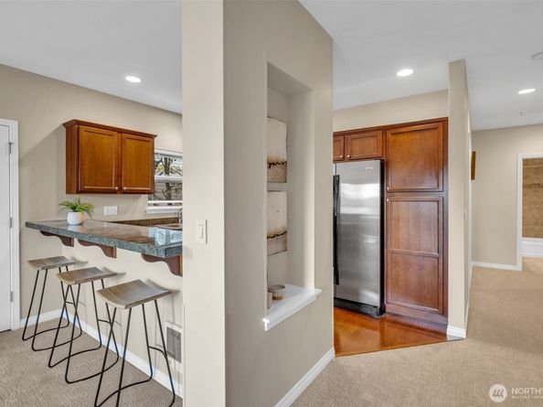 3112 SW Avalon Way 302, Seattle WA 98126