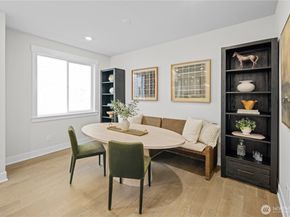 14332 148th Place NE 25, Woodinville WA 98072