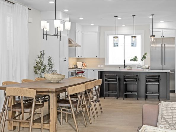 14332 148th Place NE 25, Woodinville WA 98072